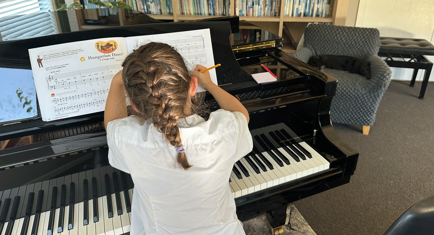 Julias-Piano-studio-Cambridge---children-learning